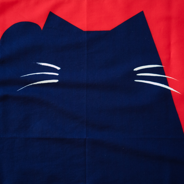 職人の手によって一つ一つ丁寧に染められています(ねこ)