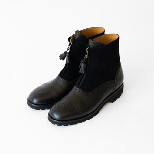 chausser タッセル付きジップブーツ