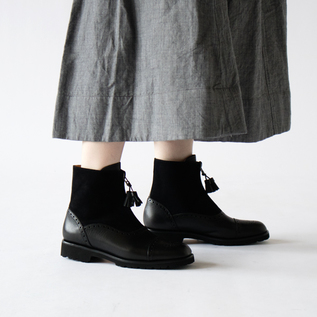 chausser タッセル付きジップブーツ