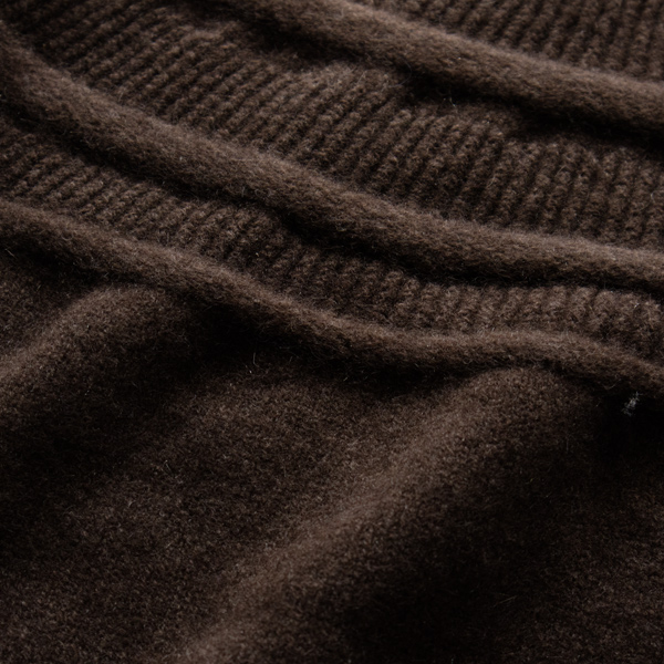 ヤクの毛をたっぷりと使用しています(DARK BROWN)