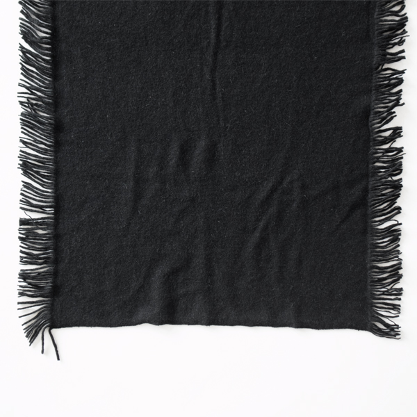 フリンジが長辺側に付いています(BLACK) フリンジが長辺側に付いています(BLACK)