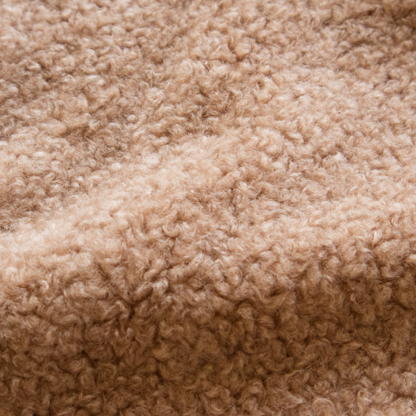 ウール混で保温性に優れています(Beige)