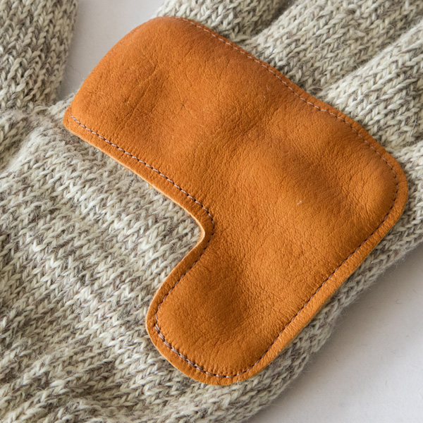 ディアスキンは滑り止め効果もあり、しっかりとしたグリップ力があります(Otameal)