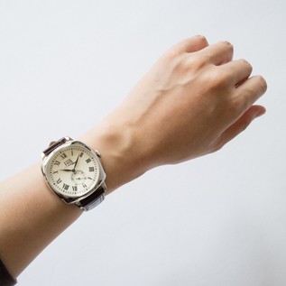 腕時計 F901 ローマ数字／FHB（エフエイチビー）｜愛着を持ってずっと