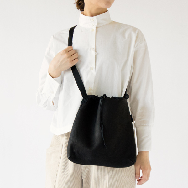 BLACK・モデル身長162cm BLACK・モデル身長162cm