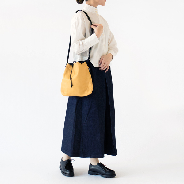 YELLOW・モデル身長162cm YELLOW・モデル身長162cm