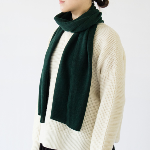 ニットスカーフ（マフラー）(Sapin、モデル身長：162cm)