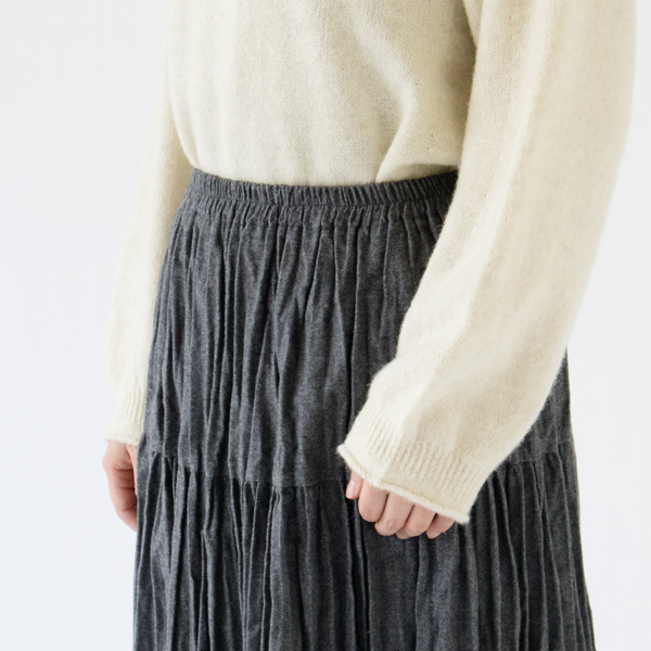 ゴム仕様で履きやすいウエスト(DARK GREY)