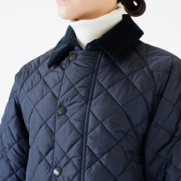 首元のコーデュロイ 首元のコーデュロイ