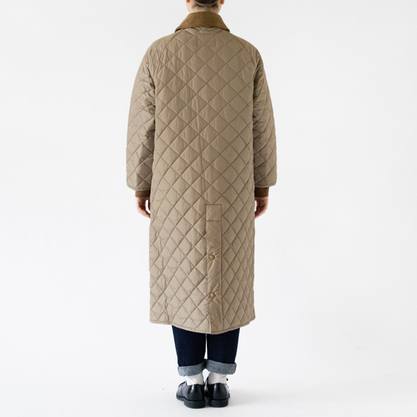 BEIGE(8)（モデル身長：162cm）