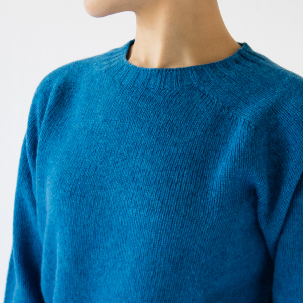 シームレスニッティング(輪編み)で、ごわつき感のない快適な着心地 シームレスニッティング(輪編み)で、ごわつき感のない快適な着心地