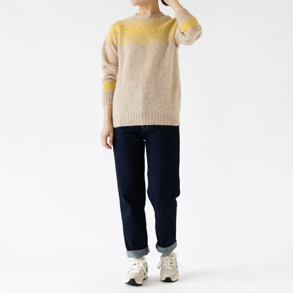 シームレスニッティング(輪編み)で、ごわつき感のない快適な着心地(38サイズ・モデル身長:162cm) シームレスニッティング(輪編み)で、ごわつき感のない快適な着心地(38サイズ・モデル身長:162cm)