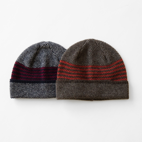 2カラーご用意しました(左からNAVY、BROWN)