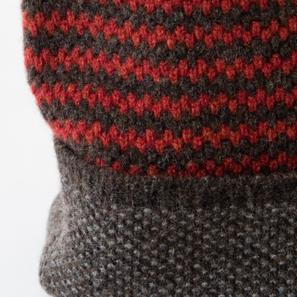 目が細かく、温かく包み込んでくれます(2103 BROWN)