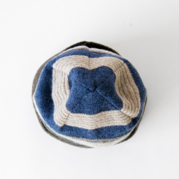 上から見た様子(2102 MOSS GREEN) 上から見た様子(2102 MOSS GREEN)