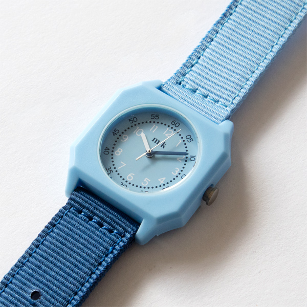 全体のカラーに合わせた針もわくわくポイントに(BLUE COTTON CANDY)