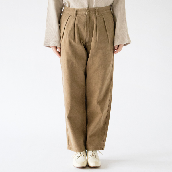 KHAKI：モデル身長162cm