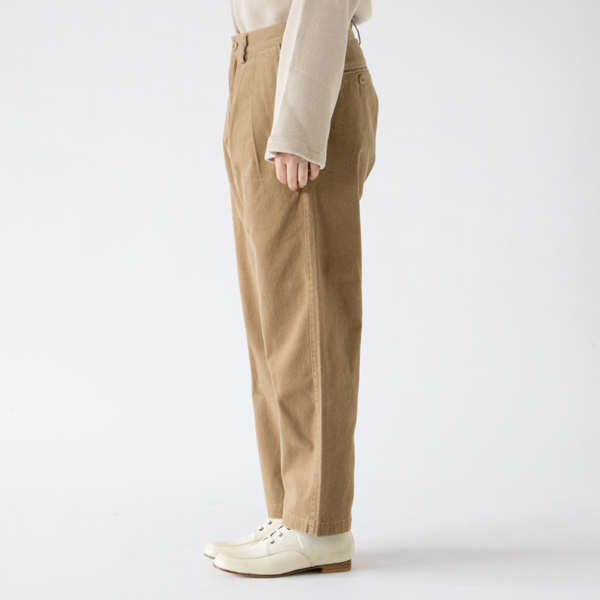 KHAKI：モデル身長162cm