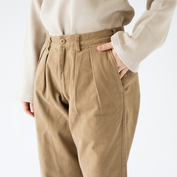 ポケット（KHAKI）