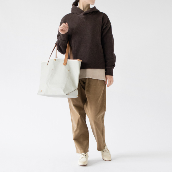 KHAKI：モデル身長162cm