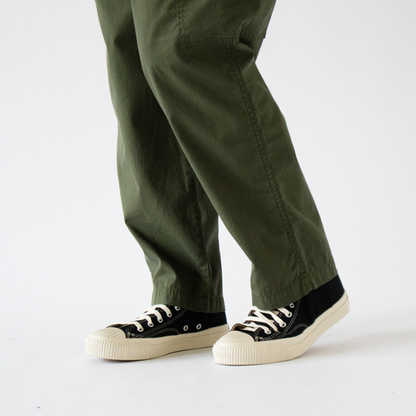 ユニセックスですが、丈が女性にちょうどいい長さです(モデル身長162cm) ユニセックスですが、丈が女性にちょうどいい長さです(モデル身長162cm)