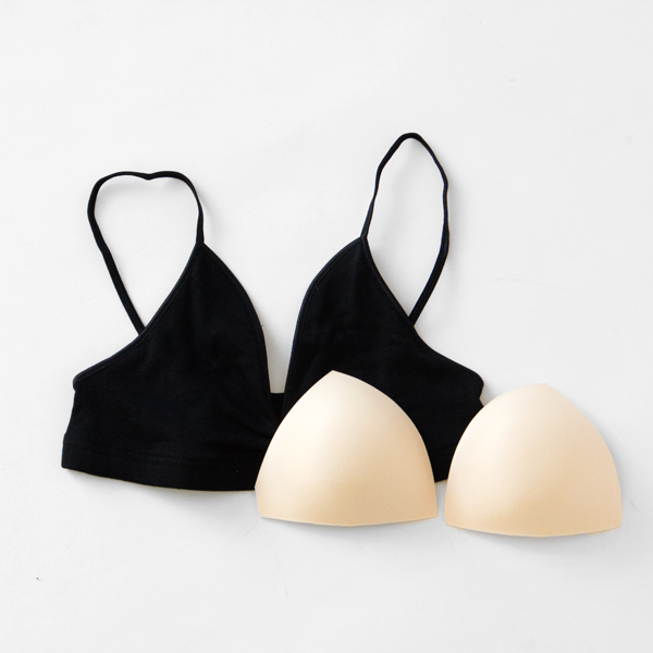 パッドは外すことも出来ます(BLACK)