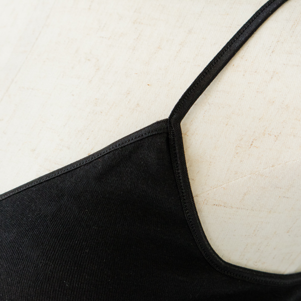 締め付け感の無い快適な着心地です(BLACK)