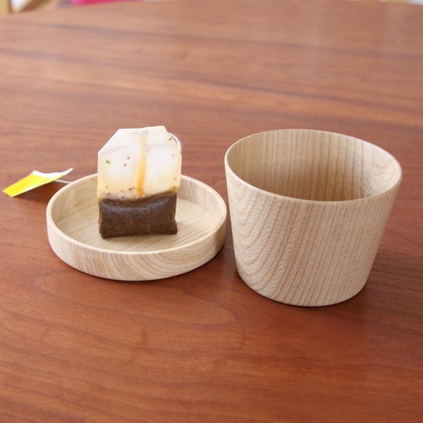 KAMI Glass フリーに、KAMIシャーレ（別売）を蓋として。
