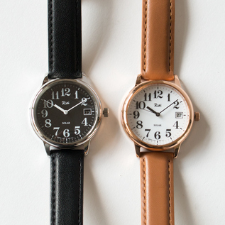 左:BLACK(AKPD027)、右:BROWN(AKPD026) 左:BLACK(AKPD027)、右:BROWN(AKPD026)