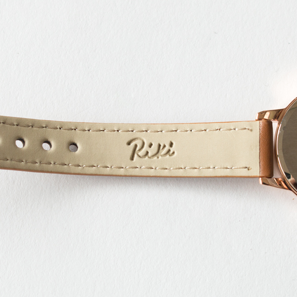 ベルト裏には「Riki」の刻印があります(BROWN(AKQD035)) ベルト裏には「Riki」の刻印があります(BROWN(AKQD035))