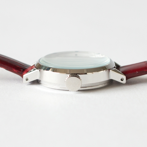 丸みを帯びたカーブガラス(RED（AKQK035）)