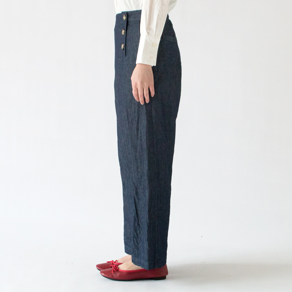 NAVY 38、モデル身長：162cm