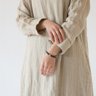 シンプルな服装に溶け込みます(NAVY) シンプルな服装に溶け込みます(NAVY)