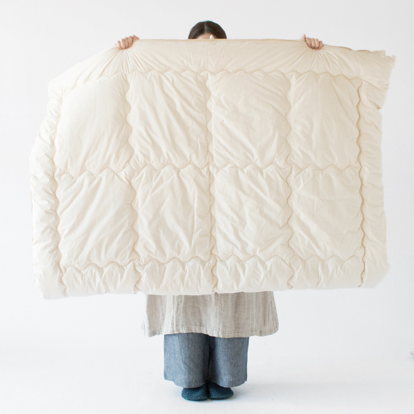 シングル半分折り・モデル身長162cm