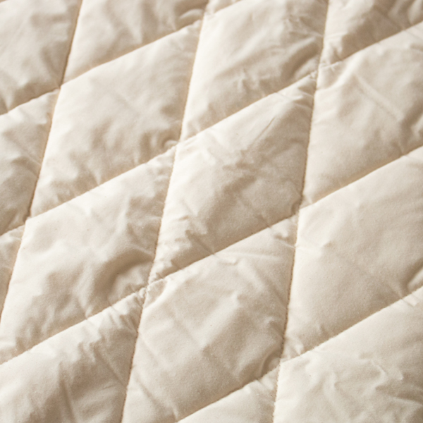 生地に耐久性が増しへたりにくく長持ちするキルティング生地 生地に耐久性が増しへたりにくく長持ちするキルティング生地