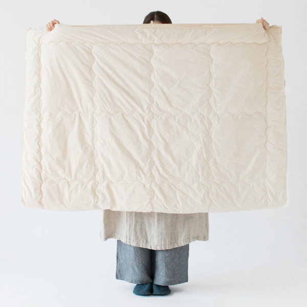 シングル半分折り・モデル身長162cm