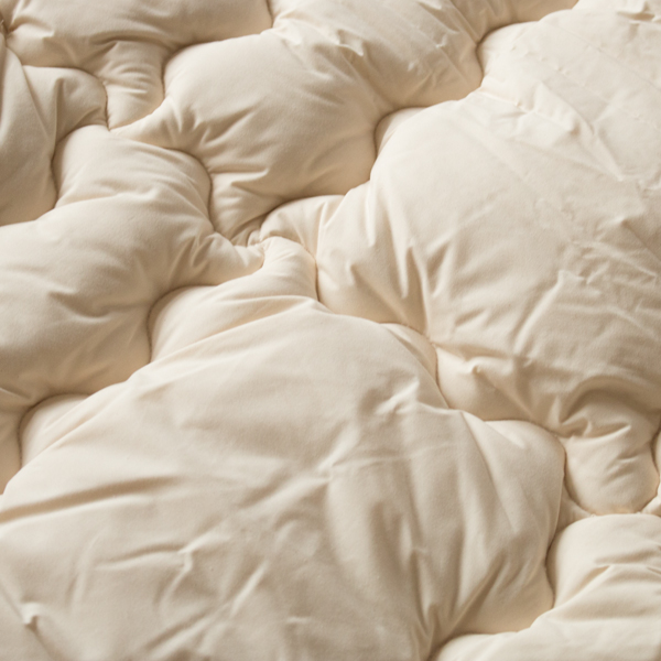 生地・詰め物ともにオーガニックコットンを使用 生地・詰め物ともにオーガニックコットンを使用