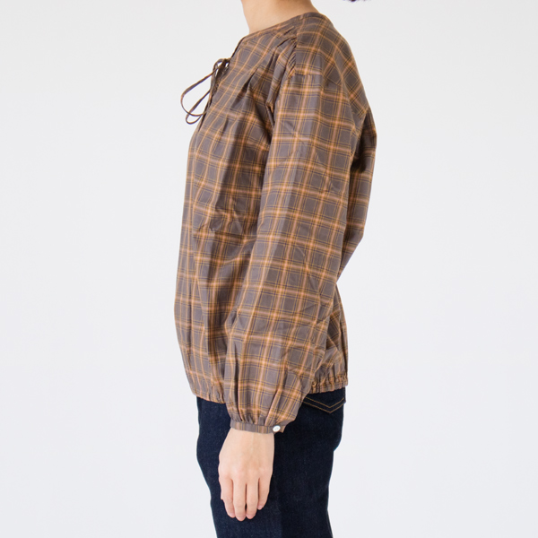 BEIGE/モデル身長：163cm