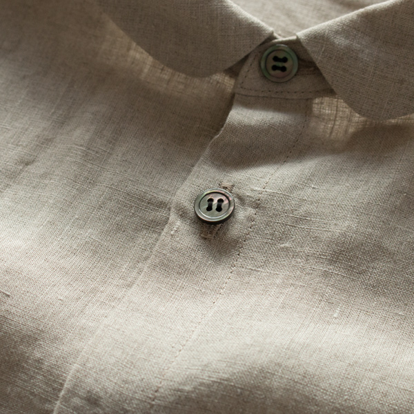 独特の輝きがある貝ボタンを使用(FLAX) 独特の輝きがある貝ボタンを使用(FLAX)