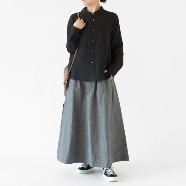 落ち着いた色のボトムスで大人のきれいめコーデに(BLACK) 落ち着いた色のボトムスで大人のきれいめコーデに(BLACK)