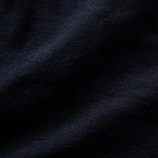 肌に馴染む優しい肌触り(NAVY)