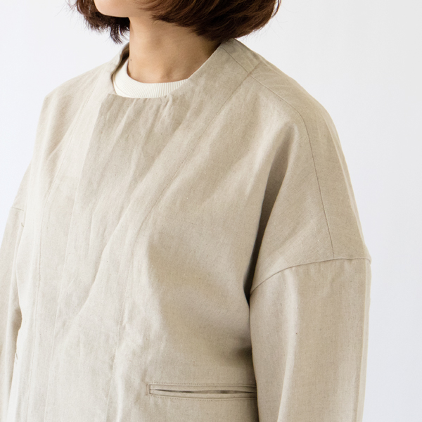 すっきりとした首回り(KINARI) すっきりとした首回り(KINARI)