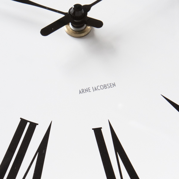 ARNE JACOBSENのロゴ入り(210mm)