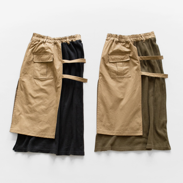 左：CHARCOAL、右：KHAKI