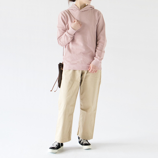 パステルカラーで揃えて軽やかな印象に(モデル身長162cm・ROSA POLVERE-S) パステルカラーで揃えて軽やかな印象に(モデル身長162cm・ROSA POLVERE-S)