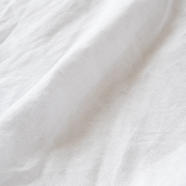 リネン特有のシワがナチュラルな印象に(WHITE) リネン特有のシワがナチュラルな印象に(WHITE)
