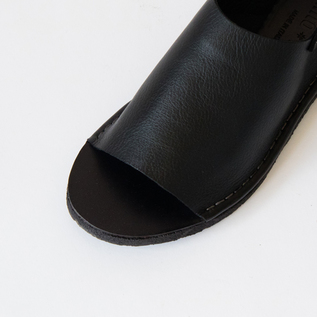 オープントゥサンダル SAN12 NERO／Punto Pigro（プント ピグロ