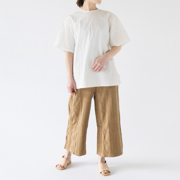 モデル身長：162cm(WHITE)