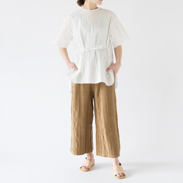 モデル身長：162cm(WHITE)