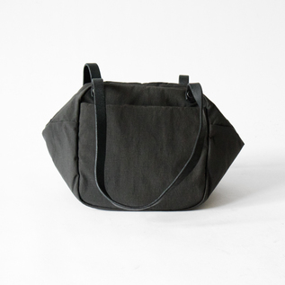強撥水シュリンクナイロンバッグ QYUVO S(CHARCOAL GRAY) 強撥水シュリンクナイロンバッグ QYUVO S(CHARCOAL GRAY)